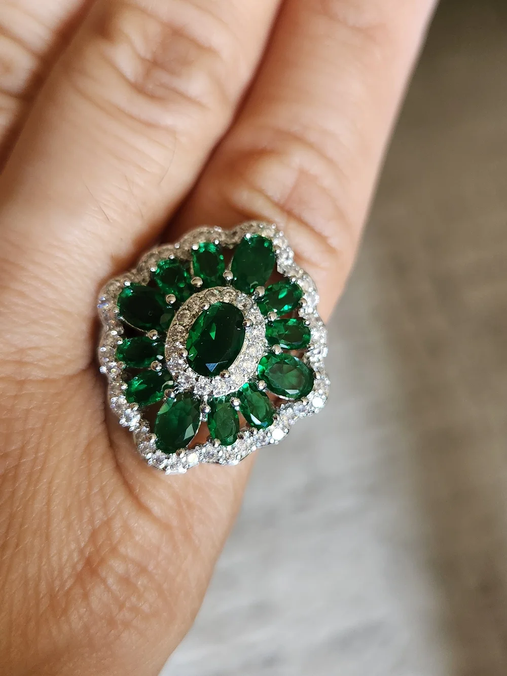 New 925 Silver Oval Cut Emerald Diamond Ring for Women